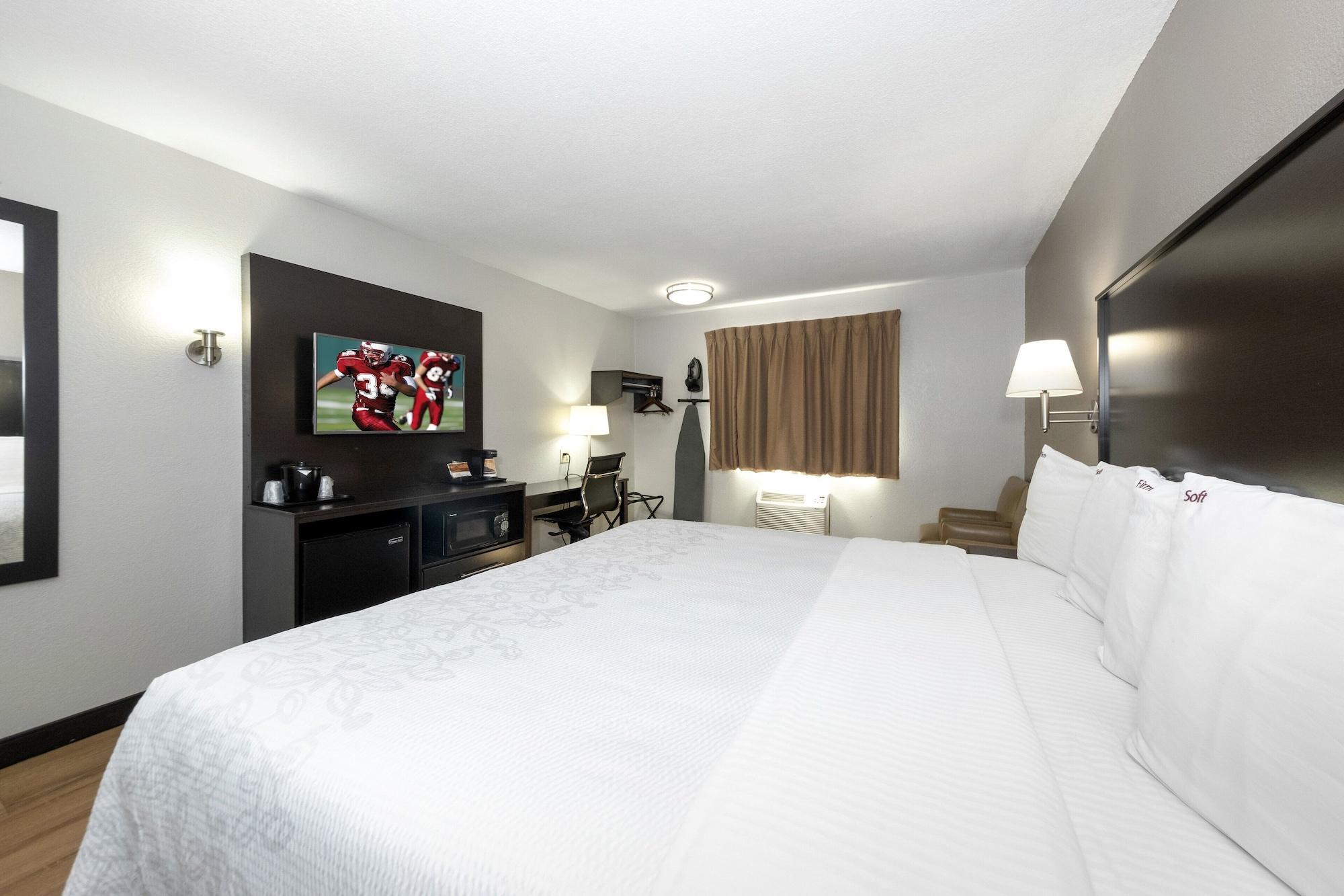 Red Roof Inn Plus+ Huntsville Exterior foto